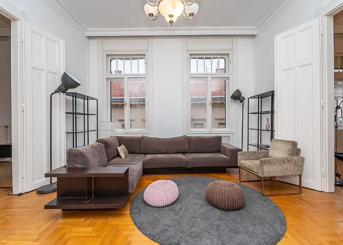 3 Bdr Heart Of Budapest Central Apartment